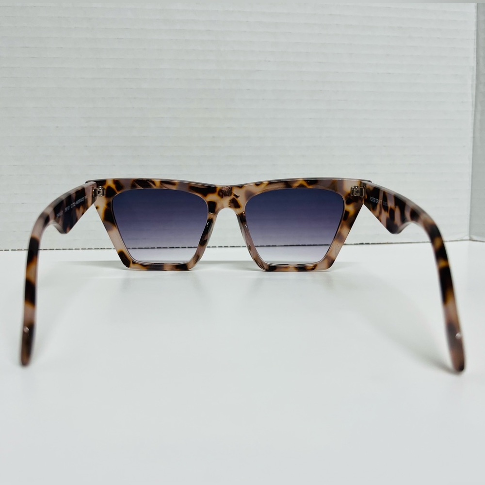 Trendy Cat Eye Purple Tint Fashion Accessories Sunglasses - Picture 3 of 6